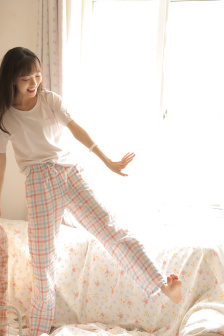 《军官夫人》中字